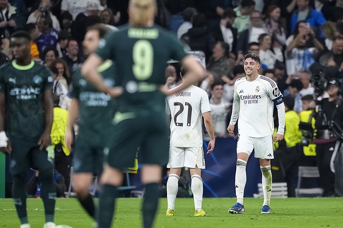 世界杯官方app下载中心-英超6队欧冠遭重创！1/8决赛首回合0胜 3队濒临出局 8强或剩独苗|客场|曼城|切尔西|热刺|利物浦_新浪体育_新浪新闻