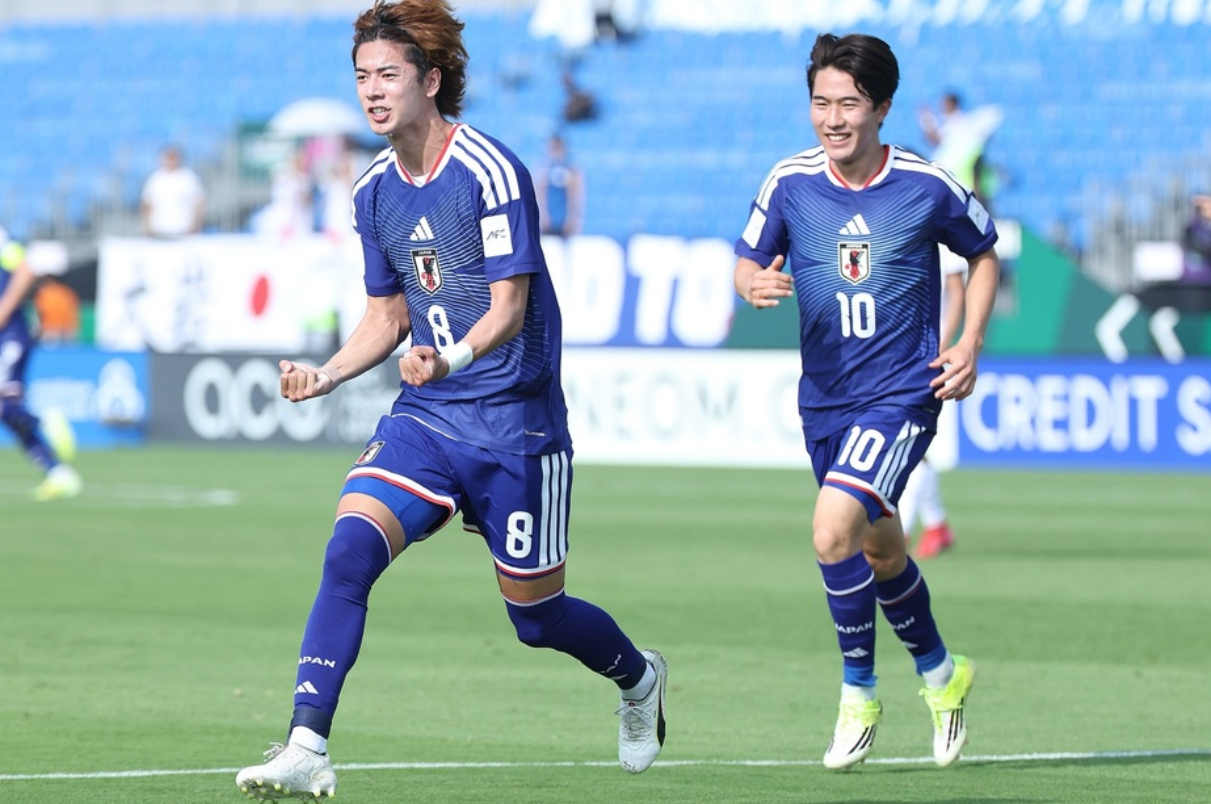 世界杯官方app下载中心-U23亚洲杯险爆冷!卫冕冠军翻盘:5-3进四强 中国队成唯一0失球队